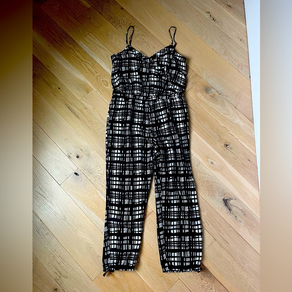 Brand new Madewell jumpsuit; black and cream! So cute. Size medium. NWT